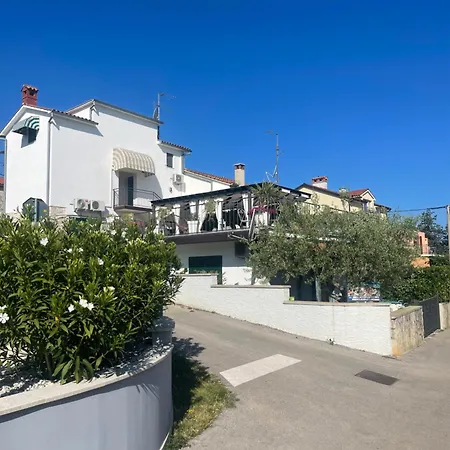 Appartamenti Silvio Funtana Exterior photo
